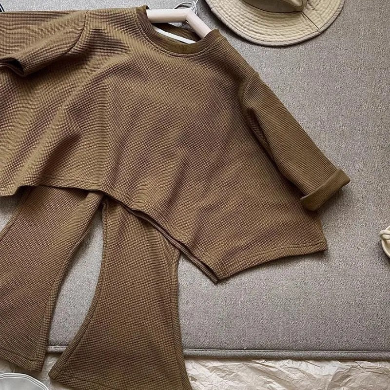 Girls' Loose Cape Top Bell-bottom Pants Suit