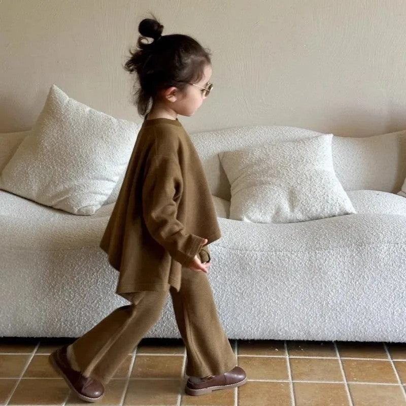 Girls' Loose Cape Top Bell-bottom Pants Suit