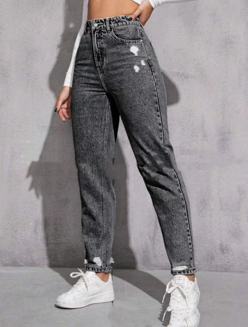 Women's Casual Ripped Washed Jeans With Nine-part Calf