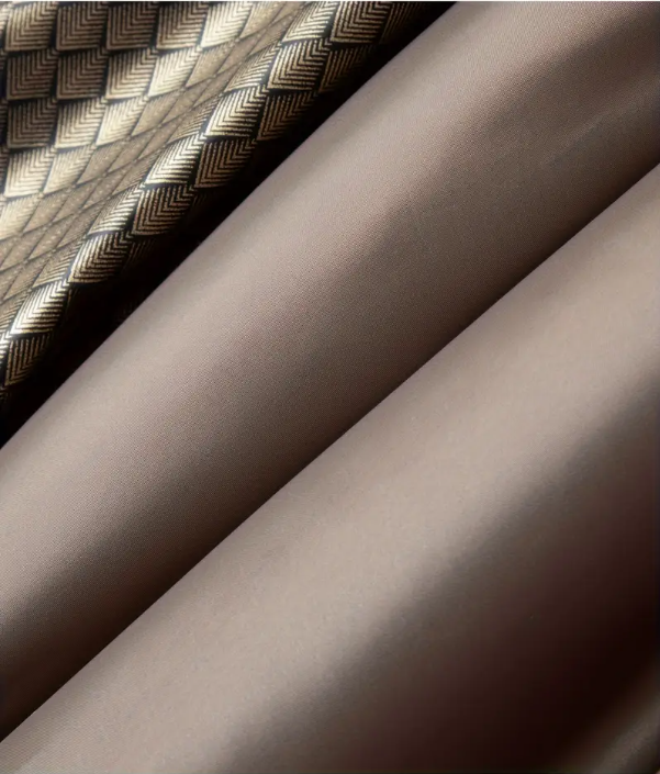 Men's Heavy-Duty Winter Jacket - Hooded Coat with Zippered Front in Beige/Brown Two-Tone