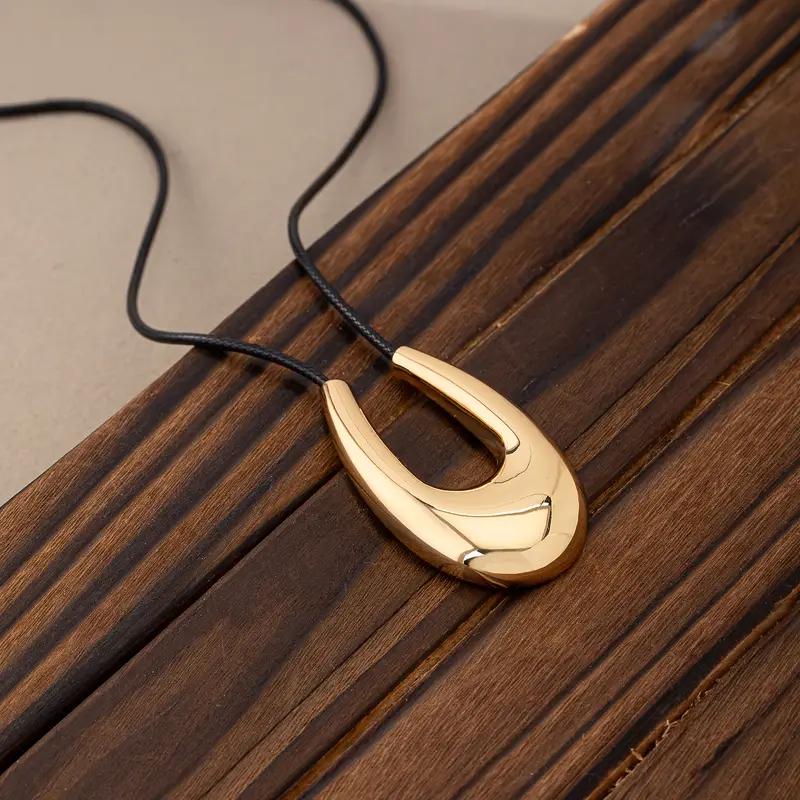 Adjustable Minimalist U-Shaped Golden-Tone Metal Necklace