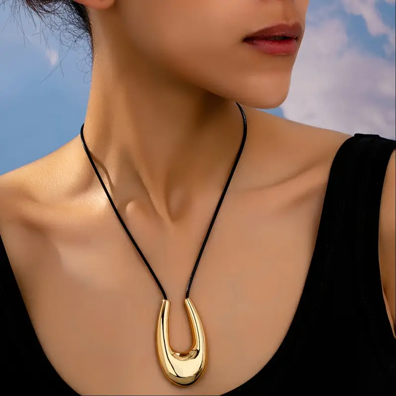Adjustable Minimalist U-Shaped Golden-Tone Metal Necklace