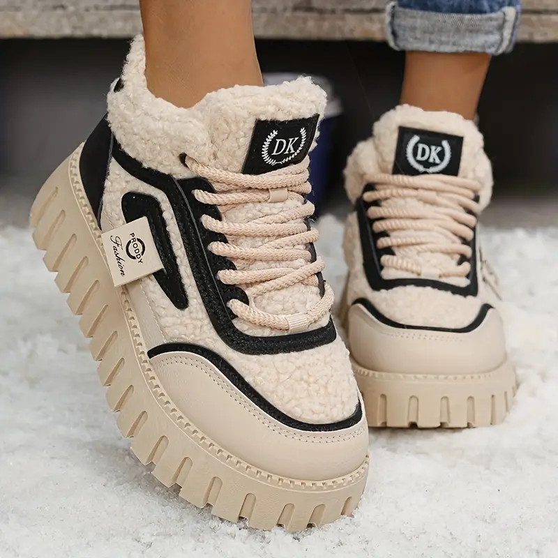 Women's Winter Chunky Platform Snow Boots - Shiny Black with Beige Plush Lining