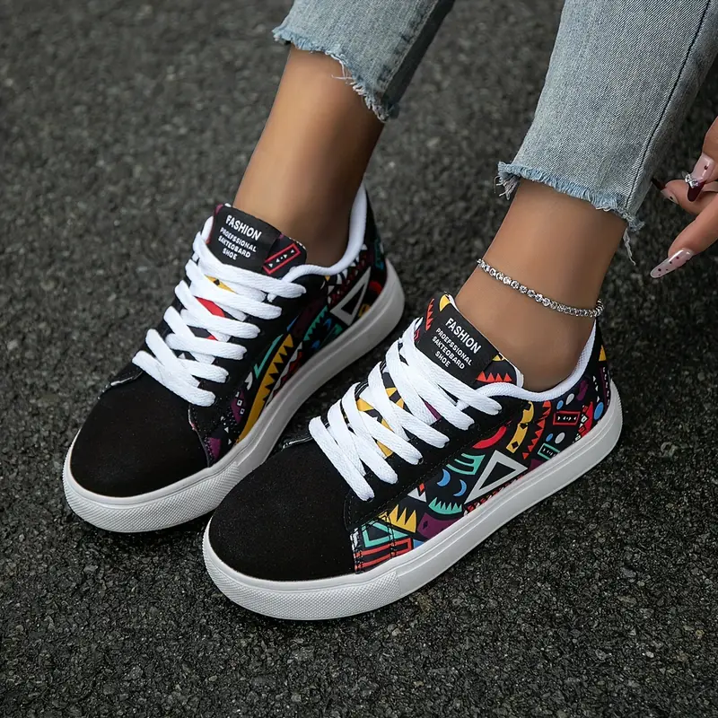 YAMEPP Women's Lightweight Sneakers - Multicolor Geometric Print Low-Top Shoes
